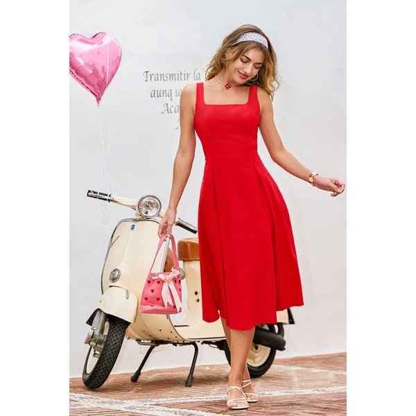 Robe rouge col carré sans manches