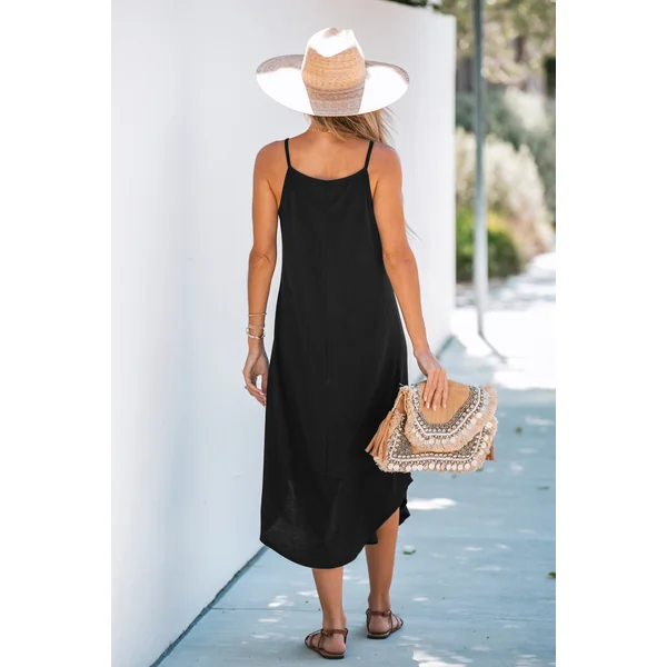 Robe à bretelles maxi fluide avec col scoop