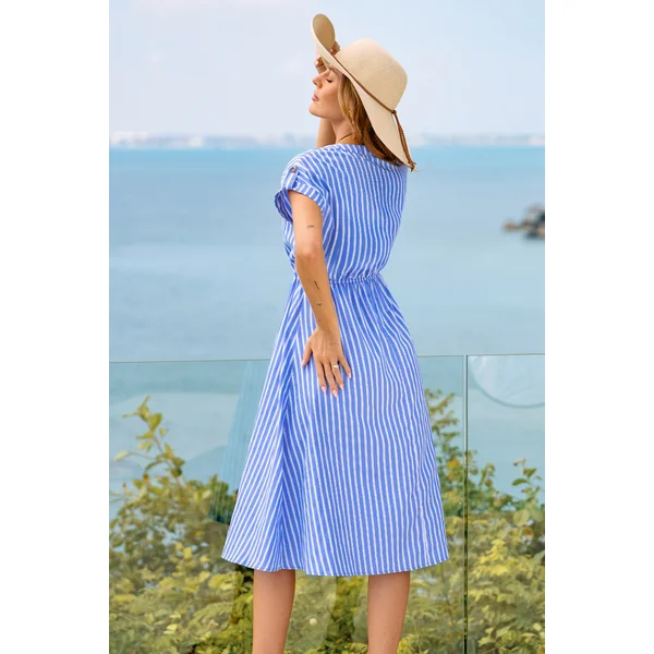 Robe à rayures à col fendu manches courtes longueur mi-longue