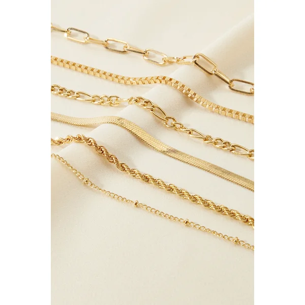 Set de bracelets dorés avec chaînes variées