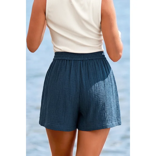 Short bleu frais et naturel de printemps