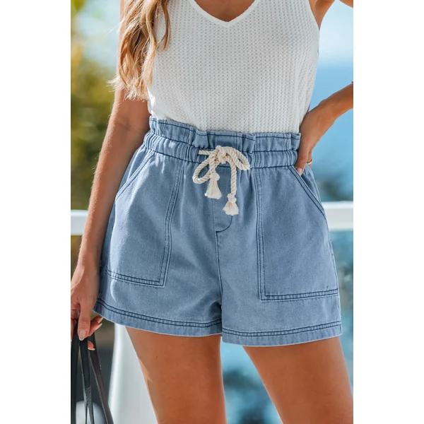 Short bleu à cordon