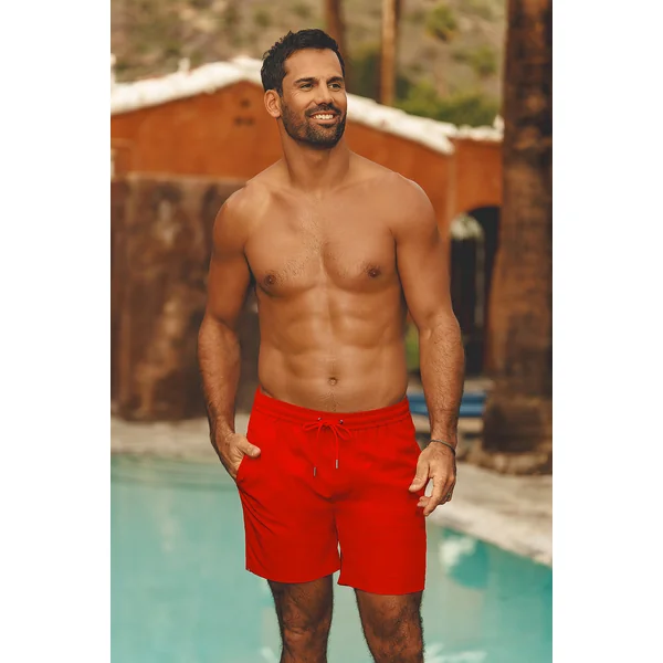 Short de plage rouge à cordon