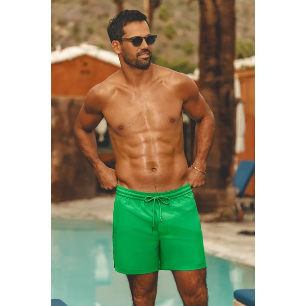 Short de plage tropical vert