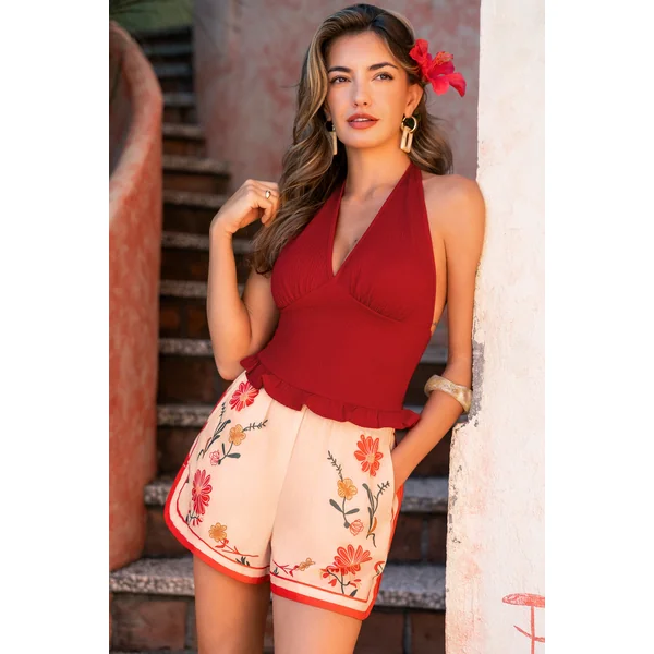 Short fleuri à l’esprit printanier