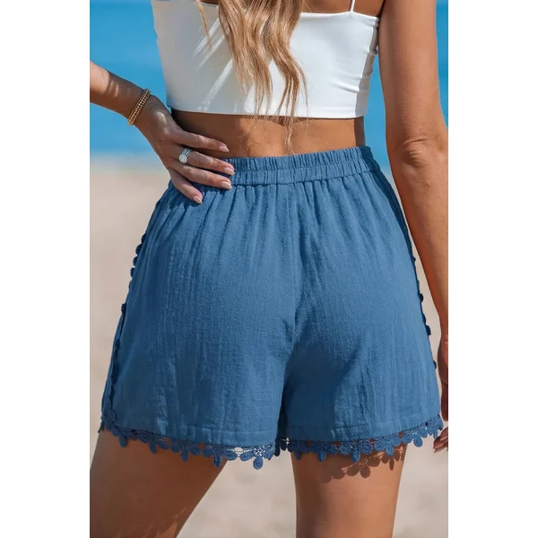 Short noir garniture en dentelle