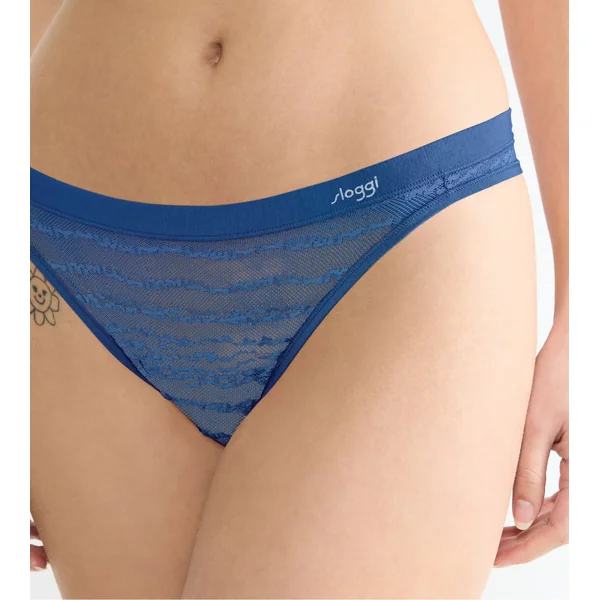 String dentelle Free Evolve Sloggi Bleu Saphir