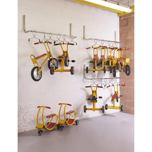 Support mural trottinettes et tricycles Mottez
