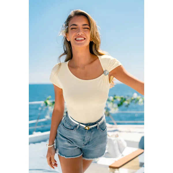 Top beige asymétrique