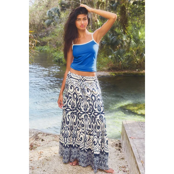 Top bleu ajusté