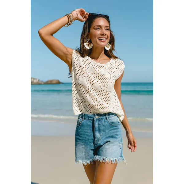 Top cover up beige doux et décontracté