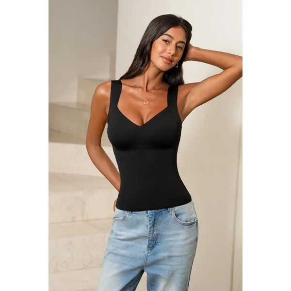 Top gainant noir en compression légère