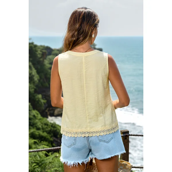 Top jaune clair à l’esprit champêtre