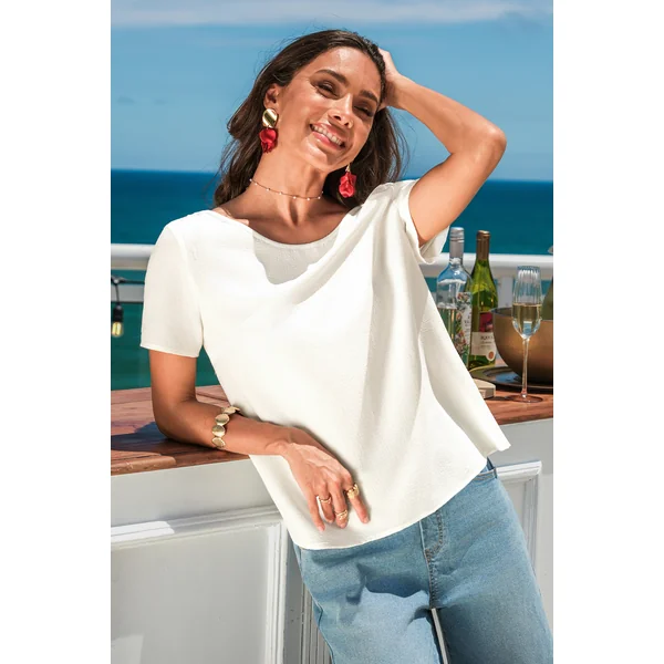 T-shirt blanc dentelle au dos