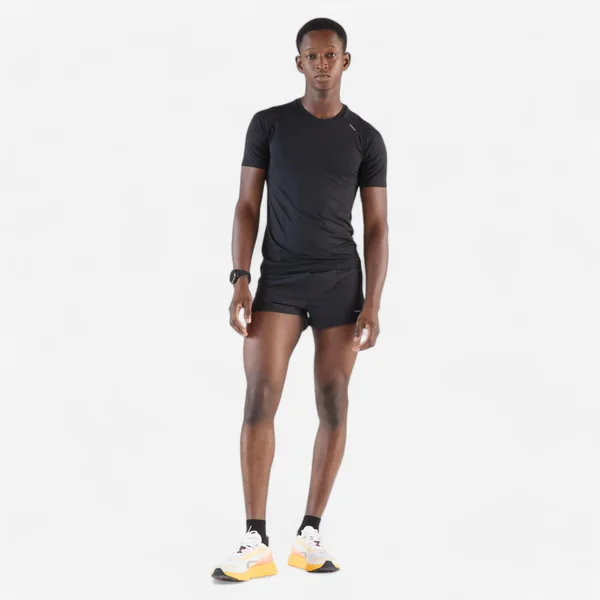 T-SHIRT DE RUNNING 500 CONFORT SLIM SANS COUTURES NOIR FUMÉ