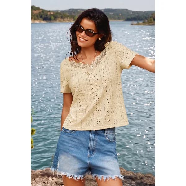 T-shirt dentelle manches courtes