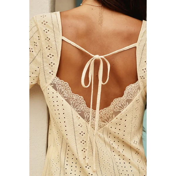 T-shirt dentelle manches courtes
