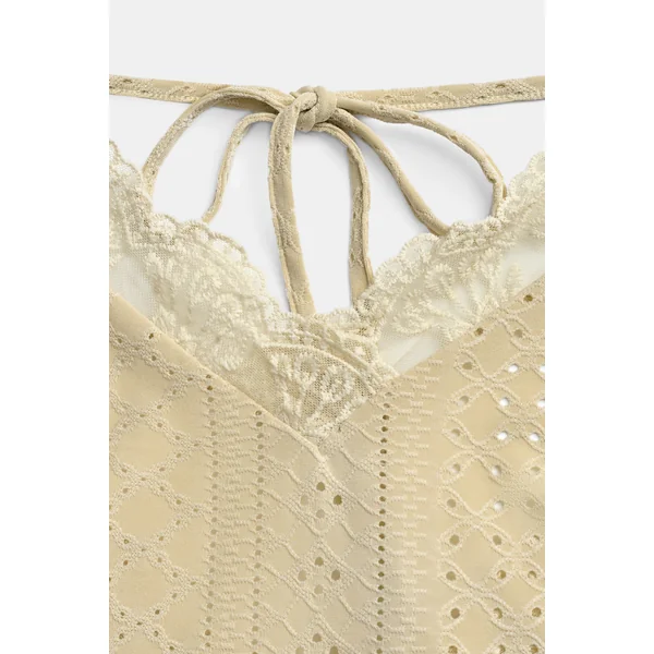 T-shirt dentelle manches courtes