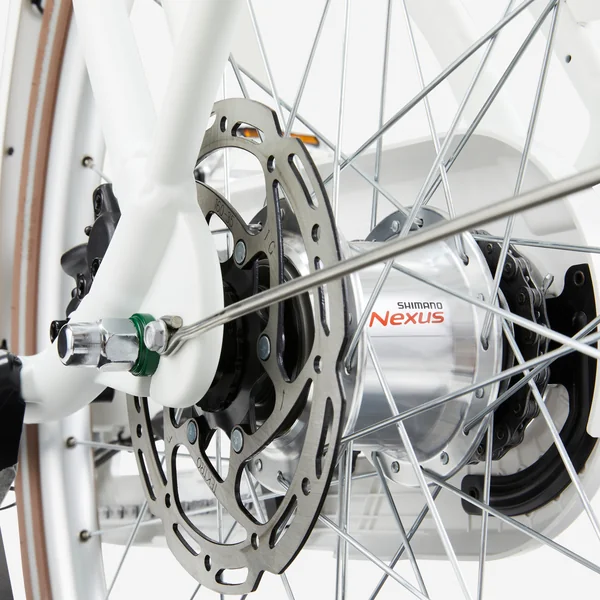 Vélo de ville électrique Elops 920 connect LF blanc