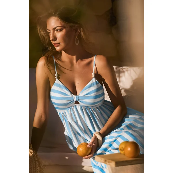 x Camille Robe col losange sans manches